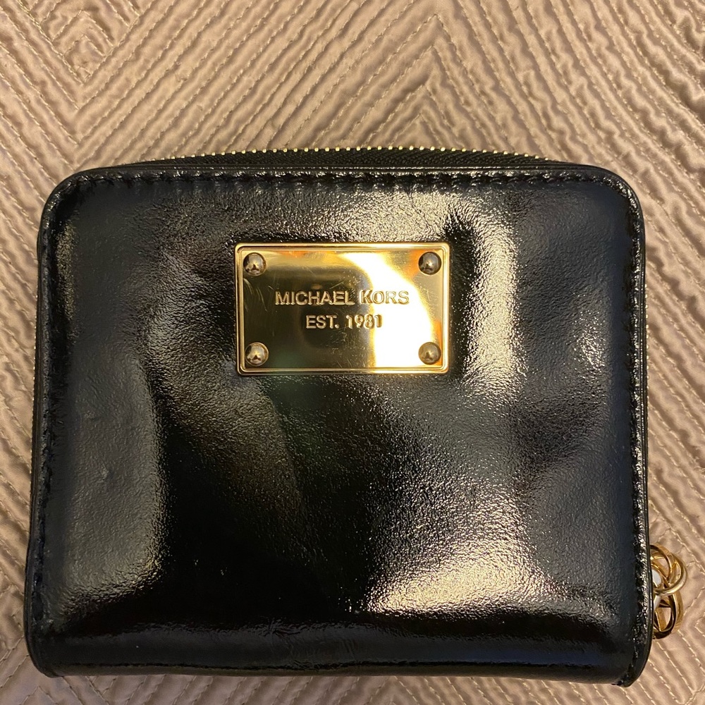 🌺 NWOT Michael Kors Wallet